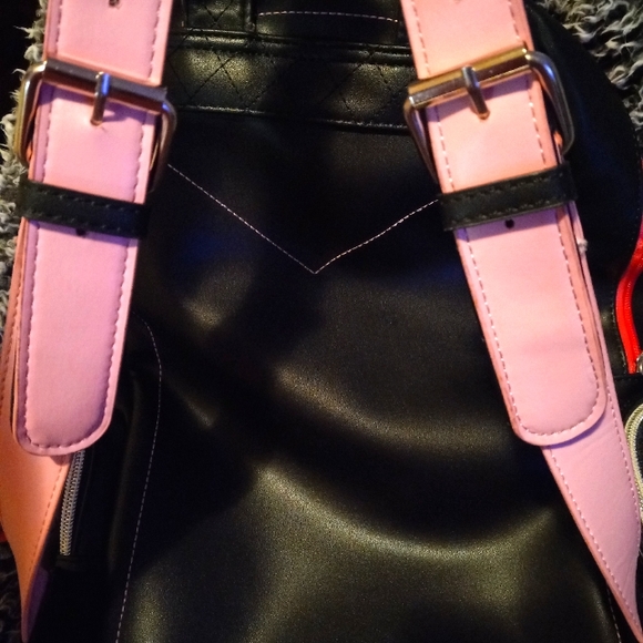 Gorgeous leather backpack - Picture 5 of 9